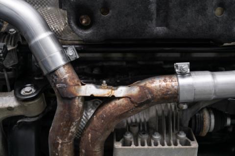 Porsche 2.5 Inch Axle Back Dual Split Rear Bypass Armor Pro Series Carbon Fiber Tips For 14-Up Porsche Macan MBRP