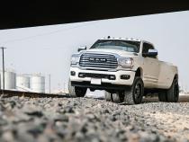 Cognito 3-Inch Performance Leveling Kit With Fox PS 2.0 IFP Shocks For 13-22 Dodge RAM 3500 4WD
