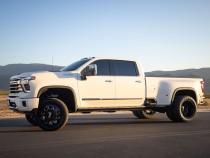 Cognito 3-Inch Elite Leveling Kit with King 2.5 Reservoir Shocks for 20-22 Silverado/Sierra 2500/3500 2WD/4WD